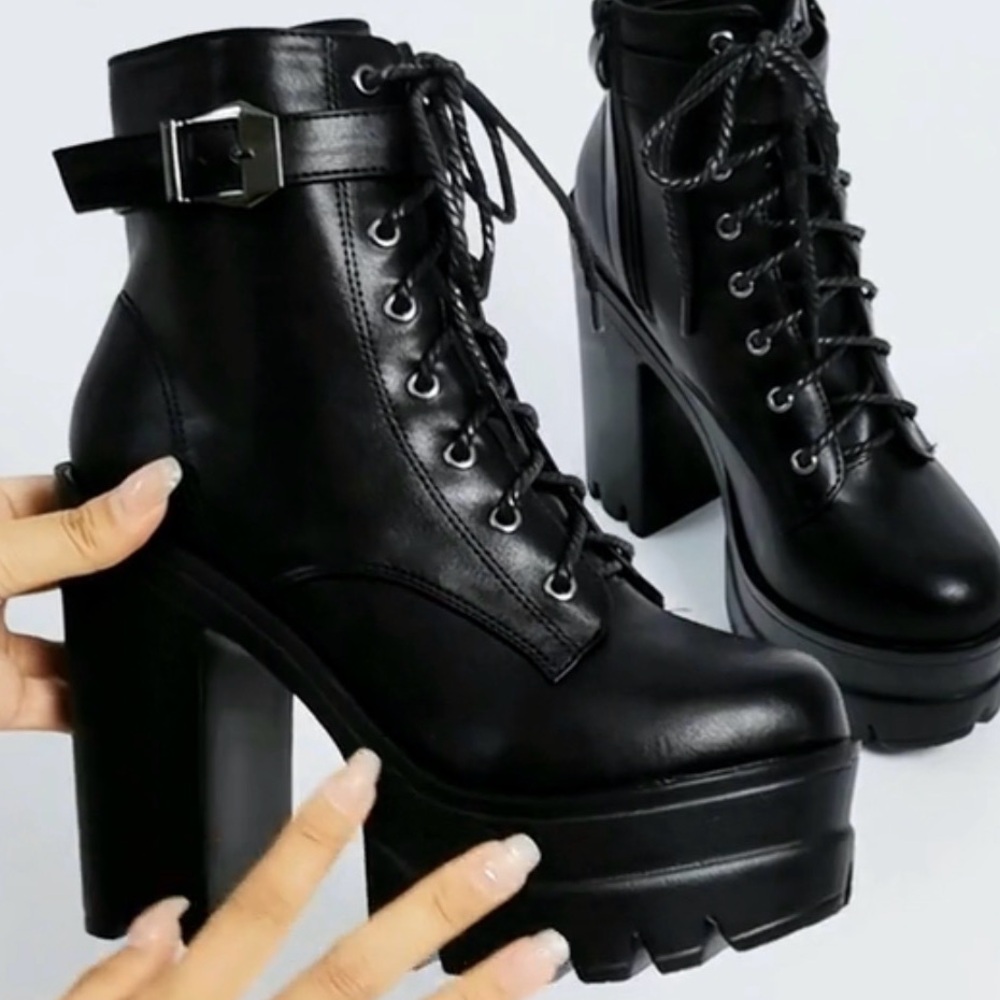 🖤New Women’s Platform Boots